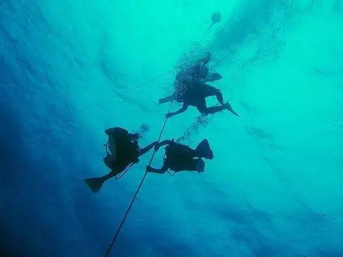海口琼山：将推动红城湖学校等3所学校投入使用，增加学位3780个