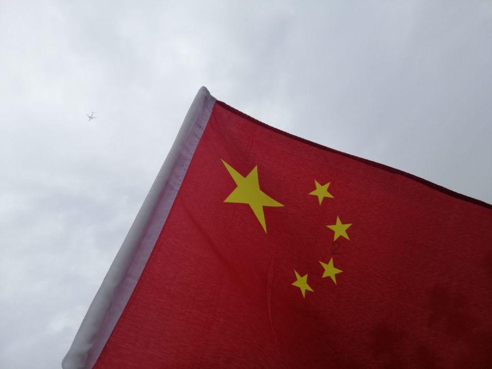 同价位唯一2K屏,骁龙8G2+光影猎人+120W闪充,其实红米也不错?